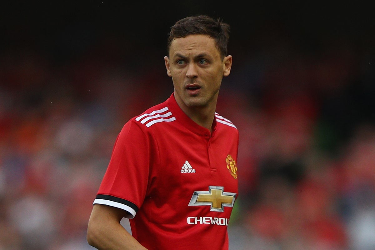 样表现得游 样表现得游